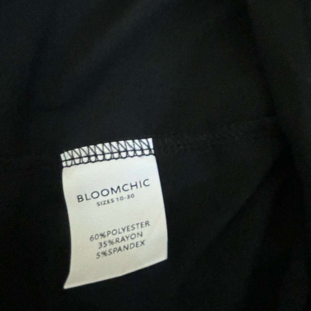 BloomChic Black Short Sleeve Tee - Picture 9 of 10